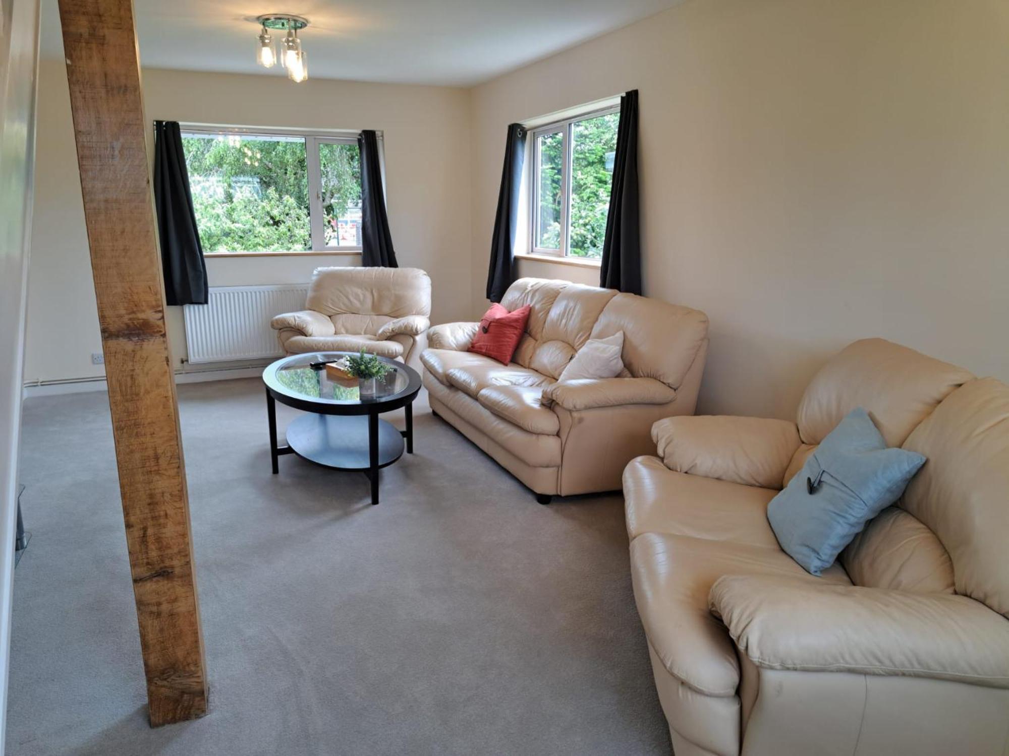 Beautiful 5 Bedroom Bungalow, Sleeps 7, In Calne Bagian luar foto