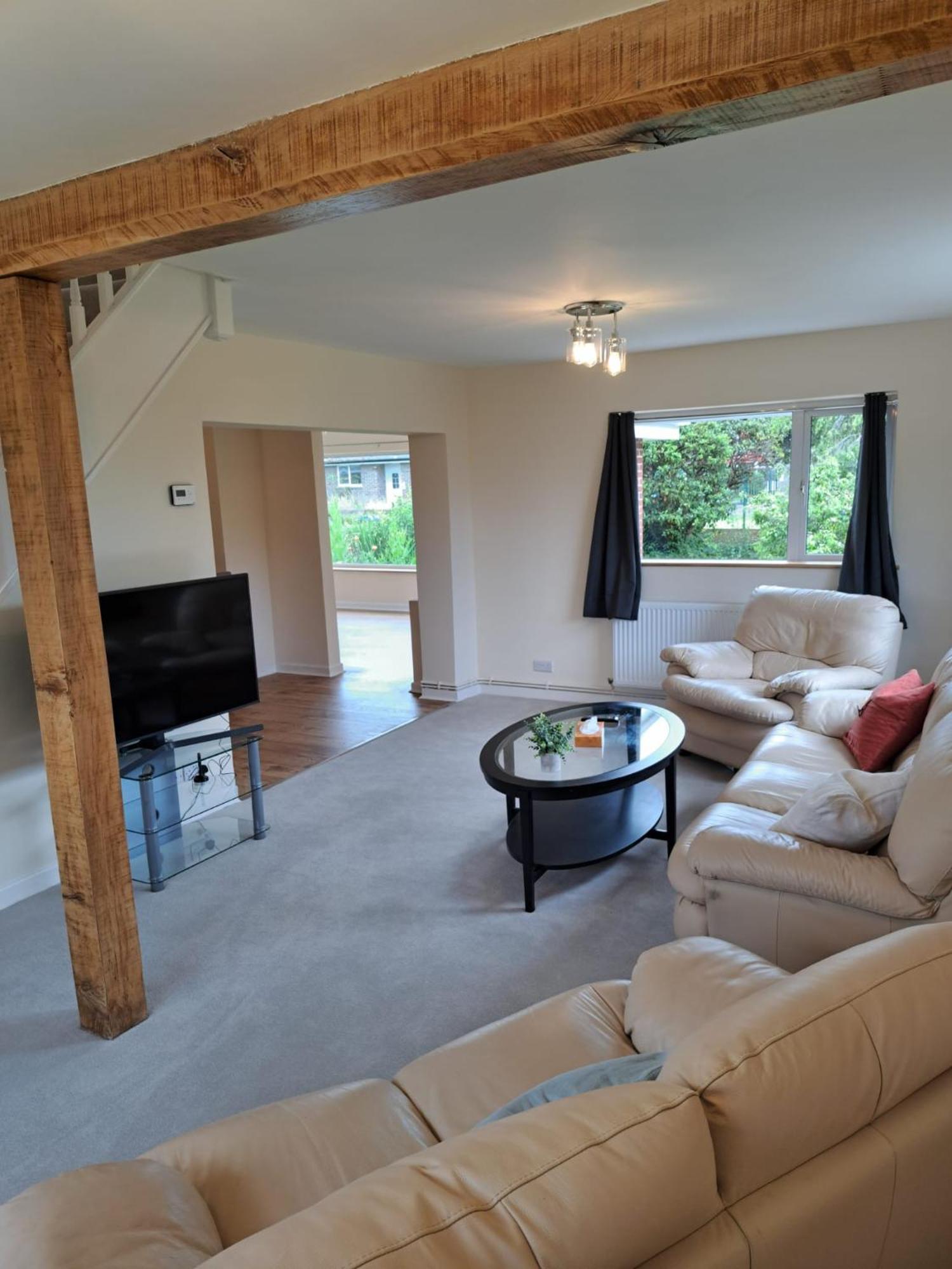 Beautiful 5 Bedroom Bungalow, Sleeps 7, In Calne Bagian luar foto